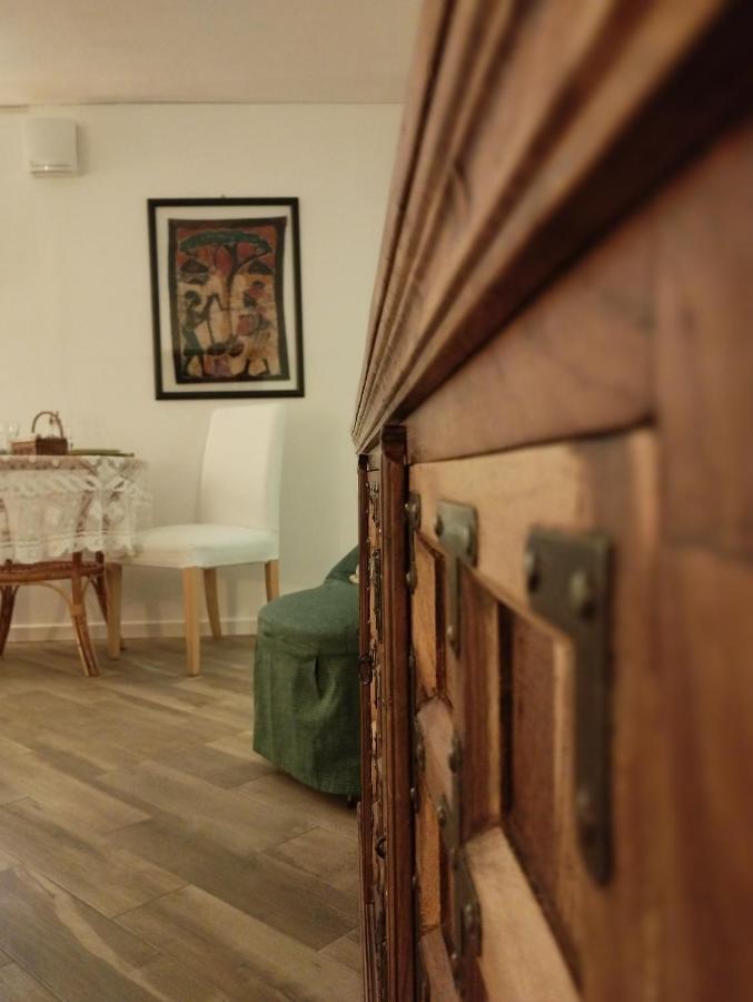 A Casa Di Esther Bologna Exteriör bild